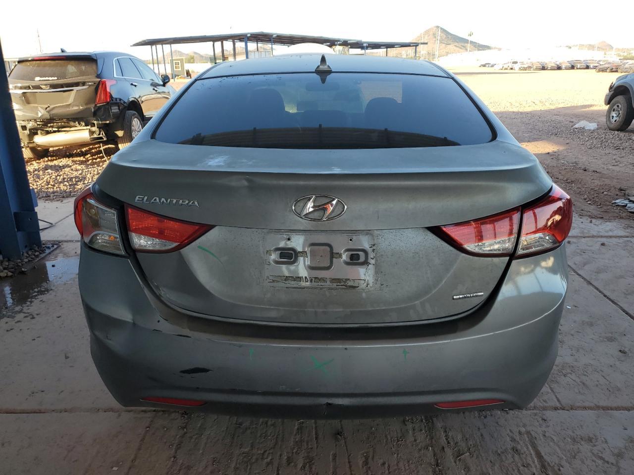 HYUNDAI ELANTRA GLS
