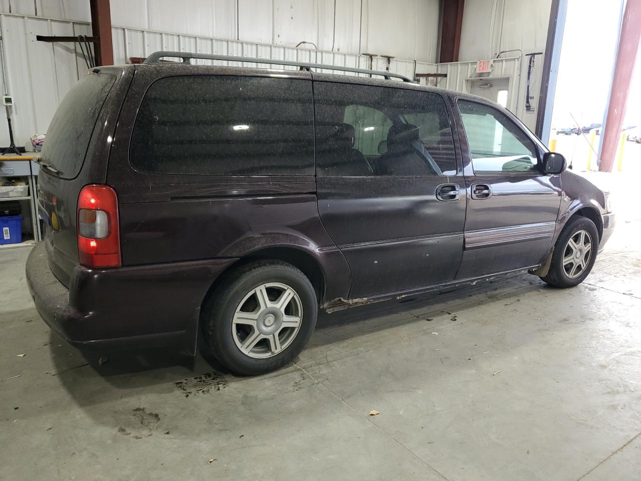 Lot #3291401131 2004 OLDSMOBILE SILHOUETTE