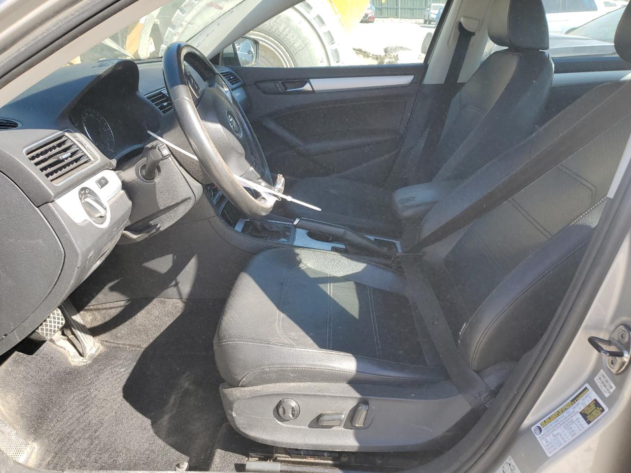 VOLKSWAGEN PASSAT SE