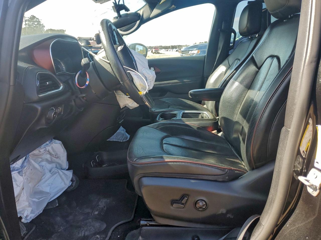 CHRYSLER PACIFICA HYBRID LIMITED