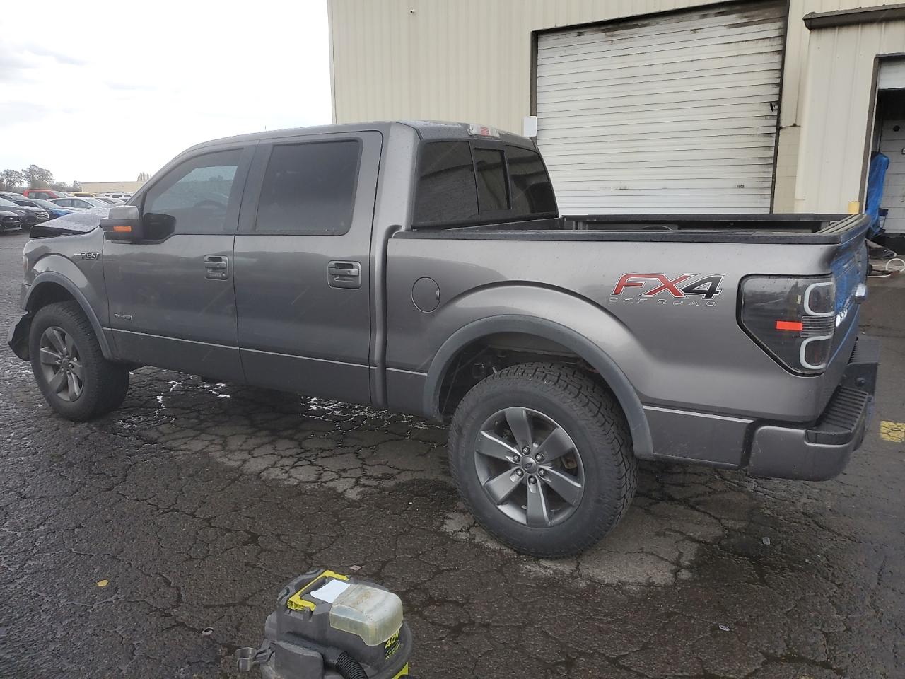 FORD F-150 SUPERCREW