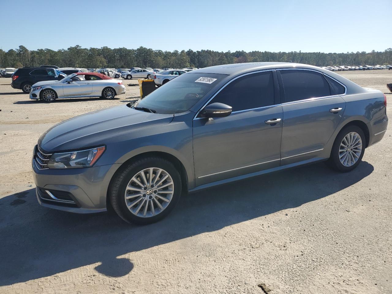 VOLKSWAGEN PASSAT SE