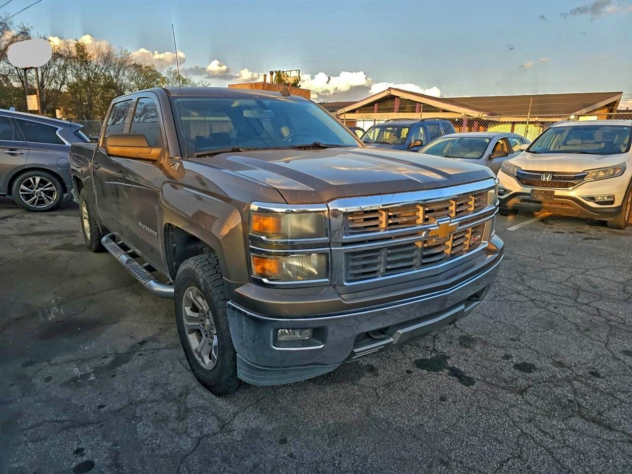 CHEVROLET SILVERADO K1500 LT