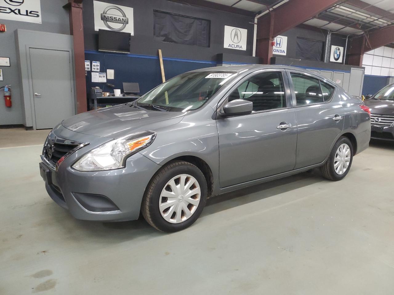 NISSAN VERSA S