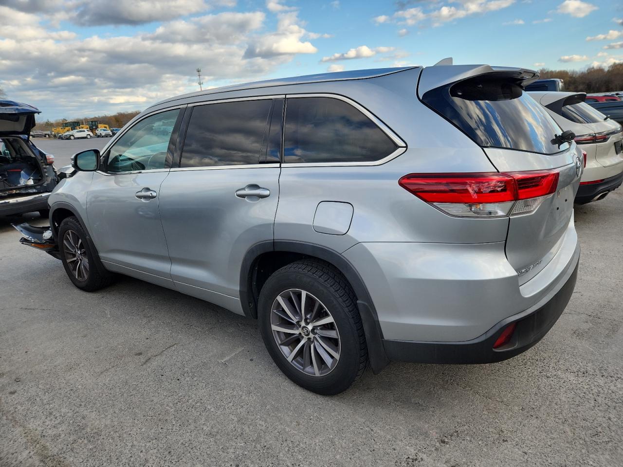 TOYOTA HIGHLANDER SE