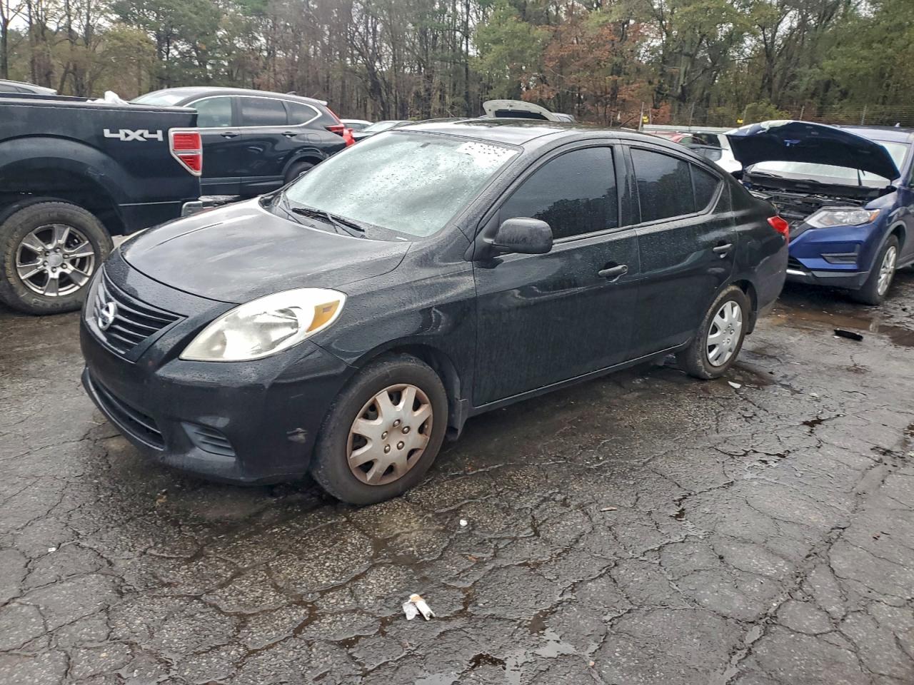 NISSAN VERSA S