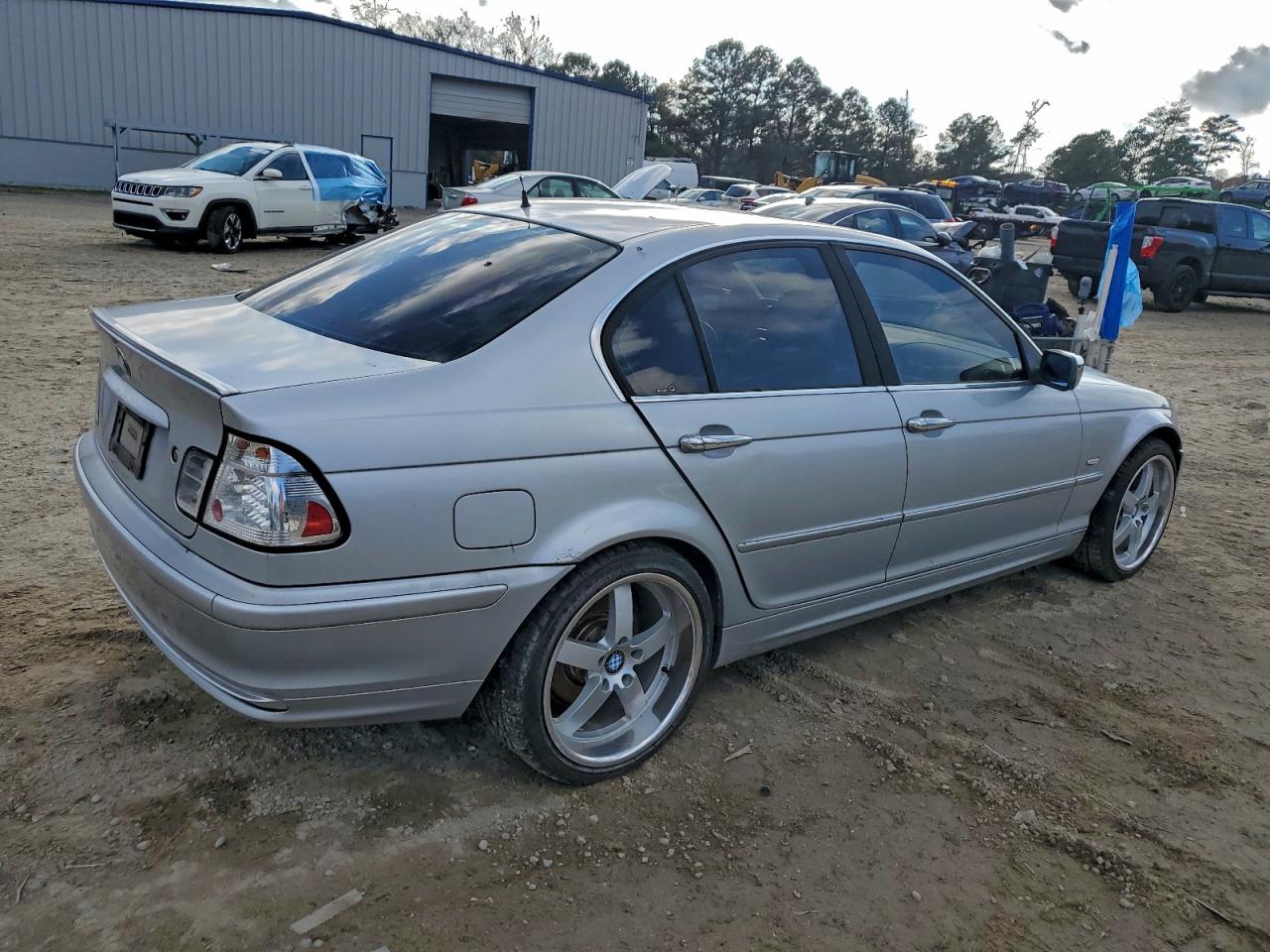 Lot #3303664932 2000 BMW 328I