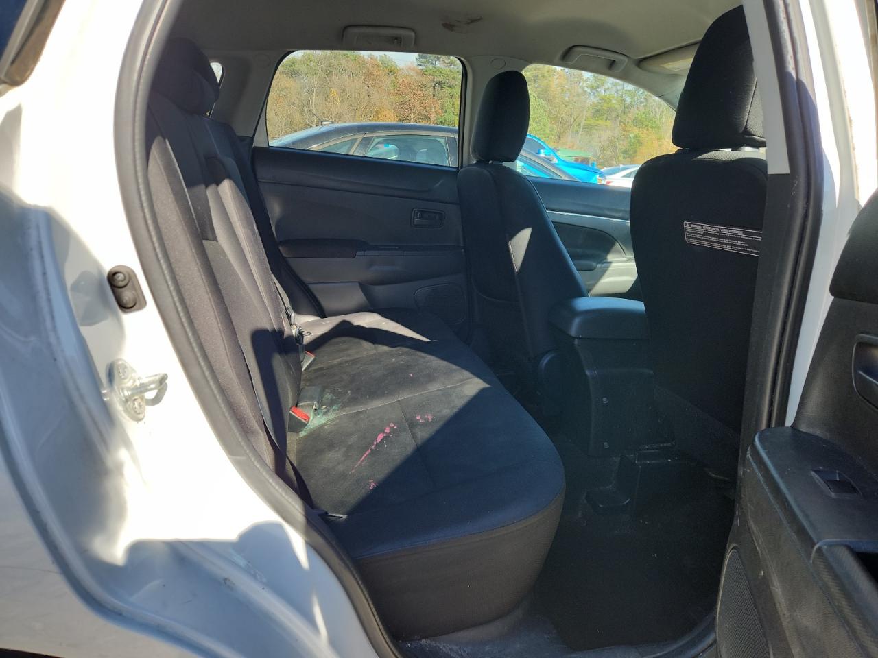 MITSUBISHI OUTLANDER ES