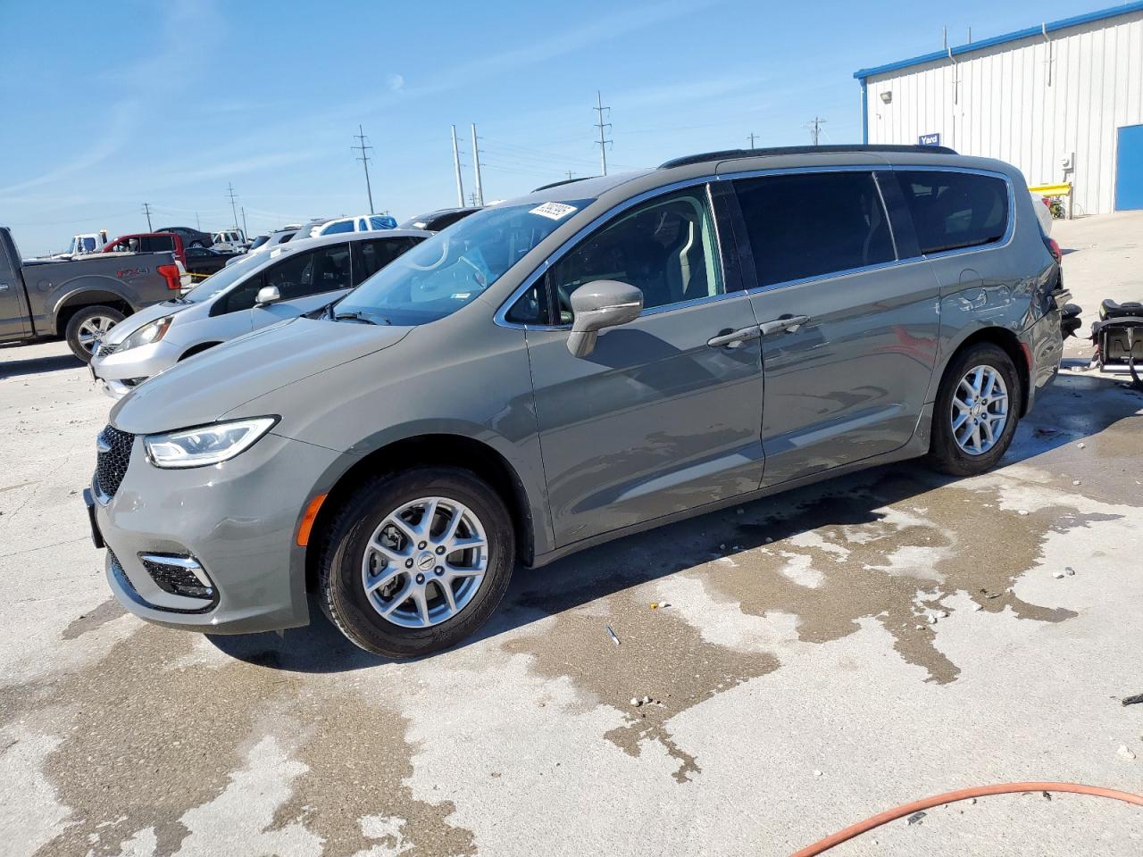 CHRYSLER PACIFICA TOURING L
