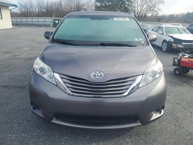 2017 TOYOTA SIENNA LE #3303924704