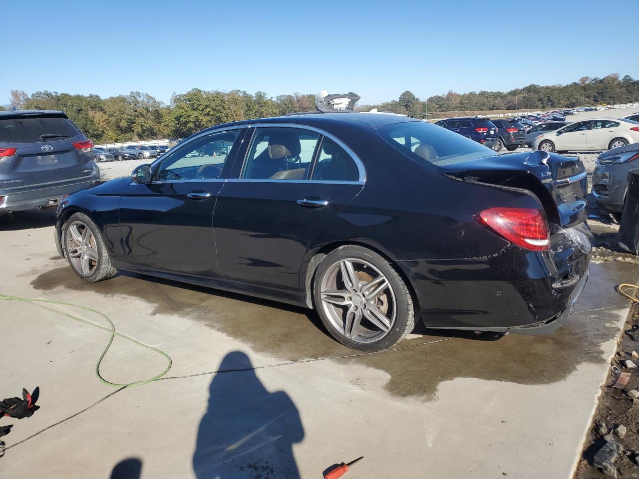 MERCEDES-BENZ E-CLASS 300