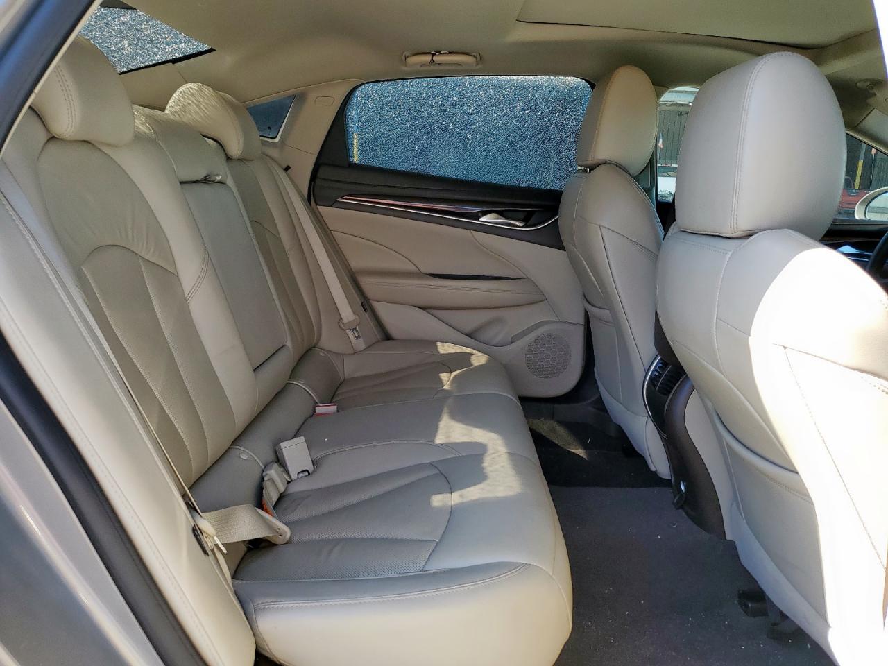 BUICK LACROSSE ESSENCE