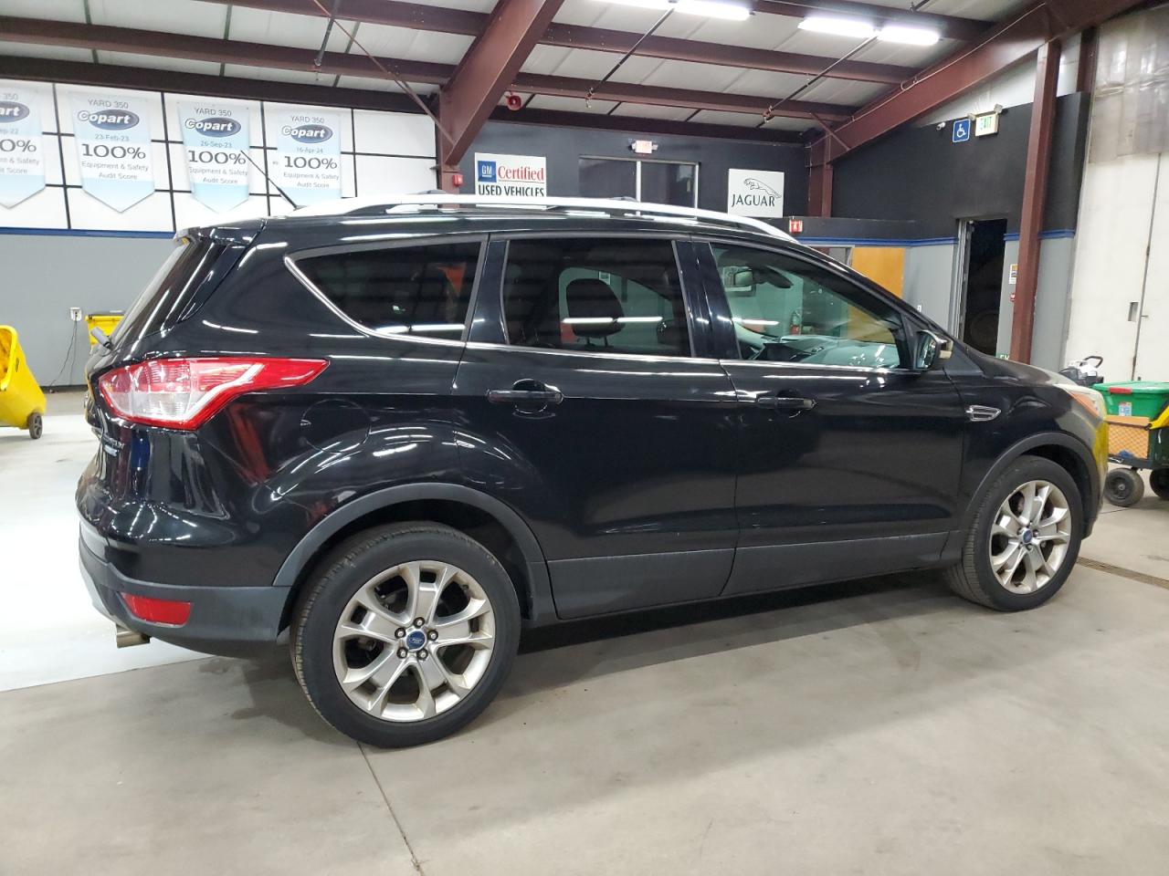 FORD ESCAPE TITANIUM