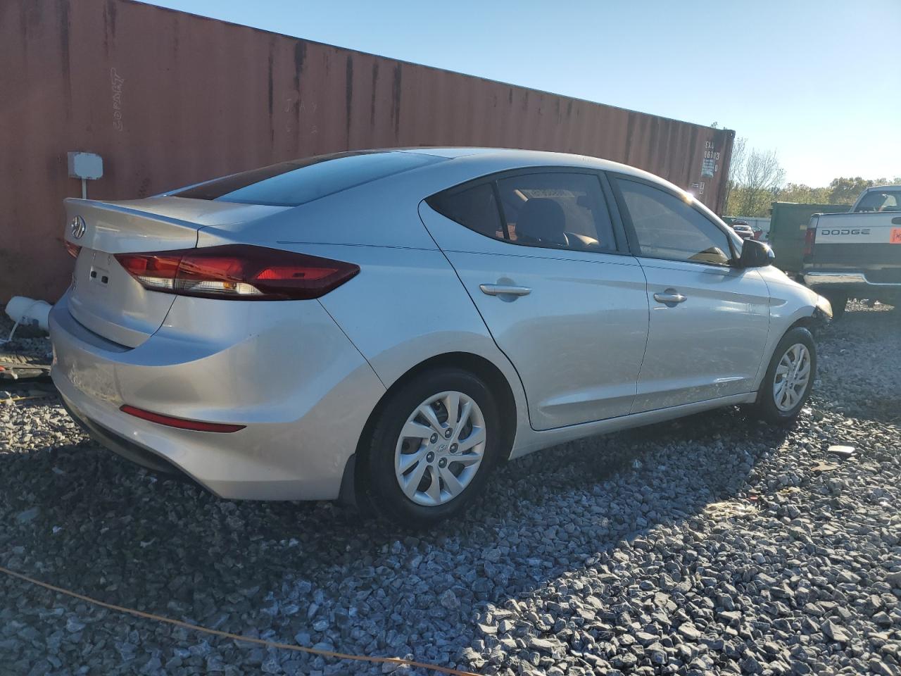 HYUNDAI ELANTRA SE