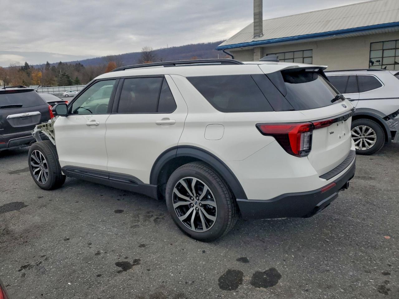 FORD EXPLORER ST-LINE