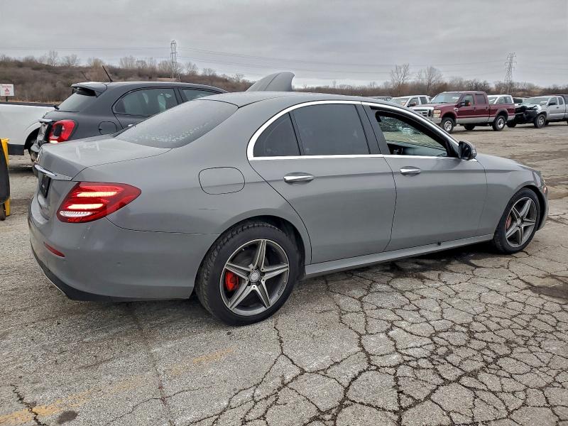 2017 MERCEDES-BENZ E 300 #3304565437
