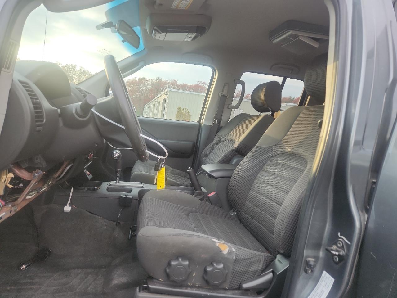 Lot #3290312223 2005 NISSAN FRONTIER C