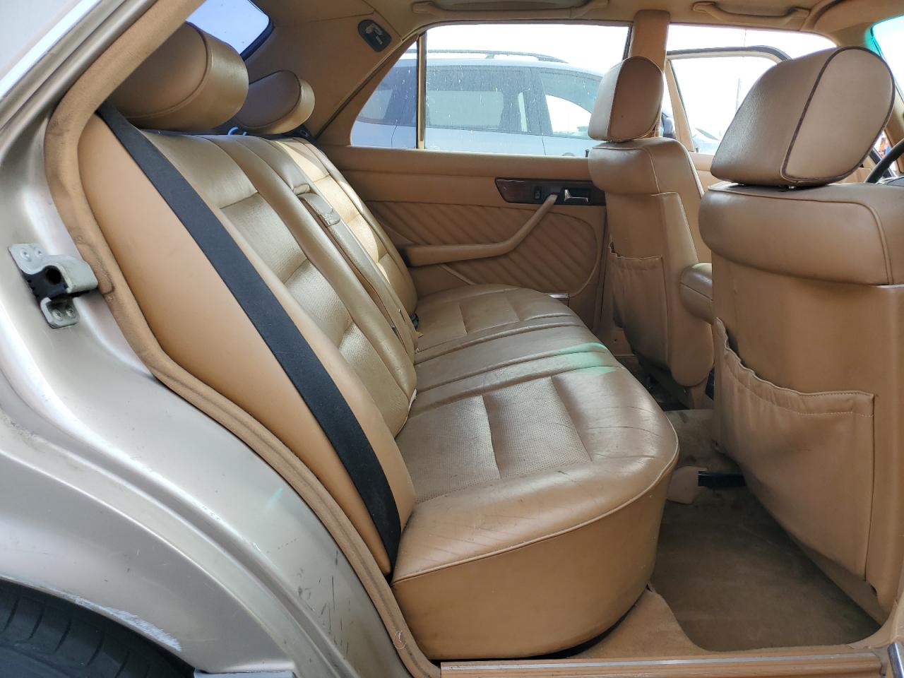 Lot #3285643281 1990 MERCEDES-BENZ 300 SE