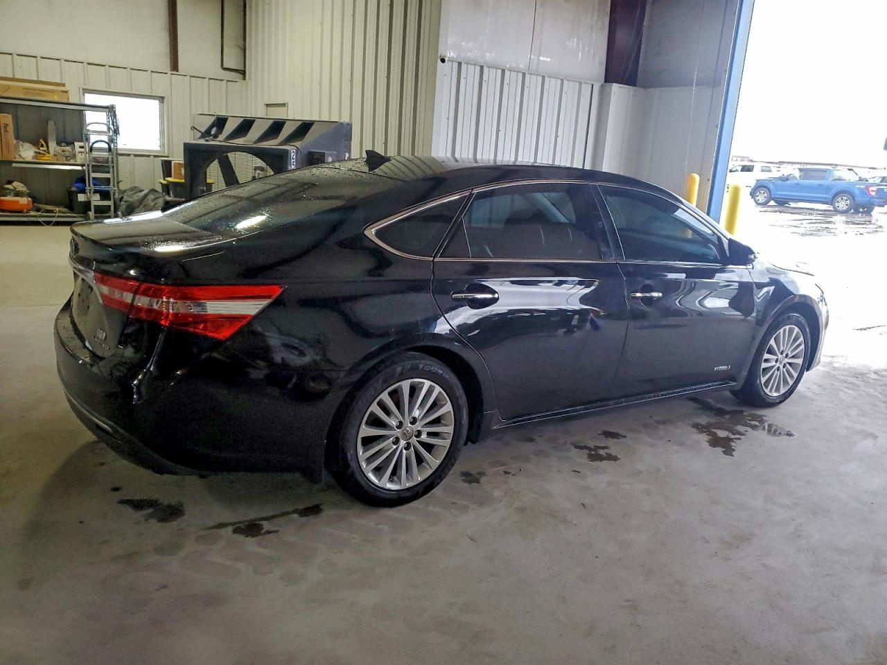 TOYOTA AVALON HYBRID