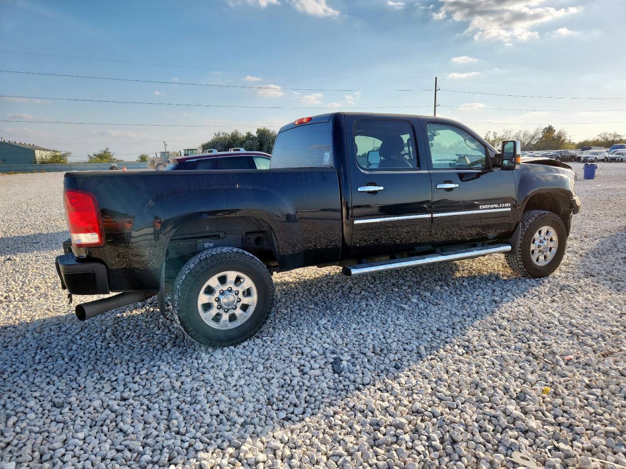 GMC SIERRA K2500 DENALI
