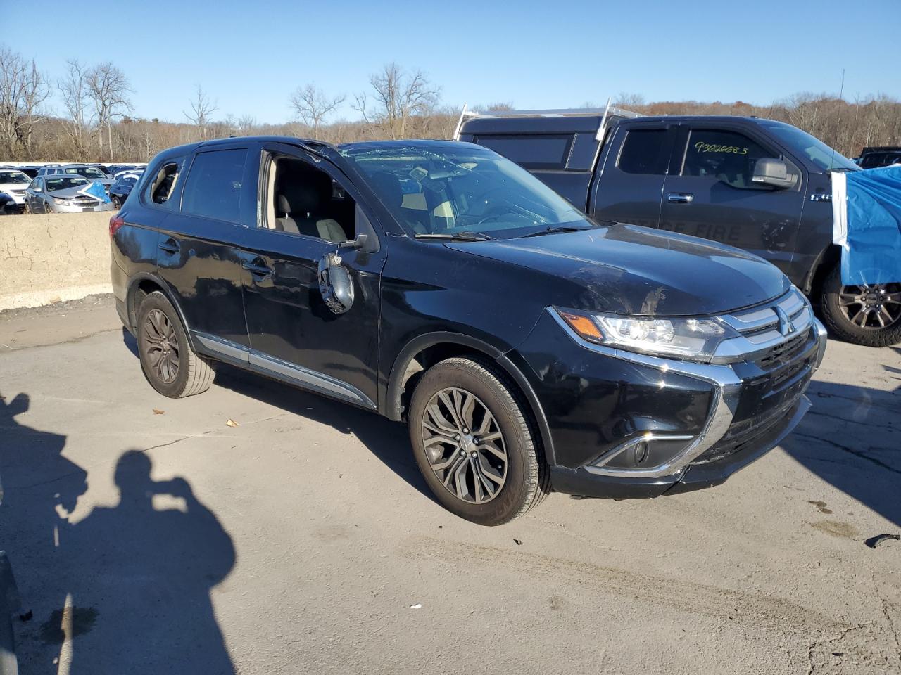 MITSUBISHI OUTLANDER ES