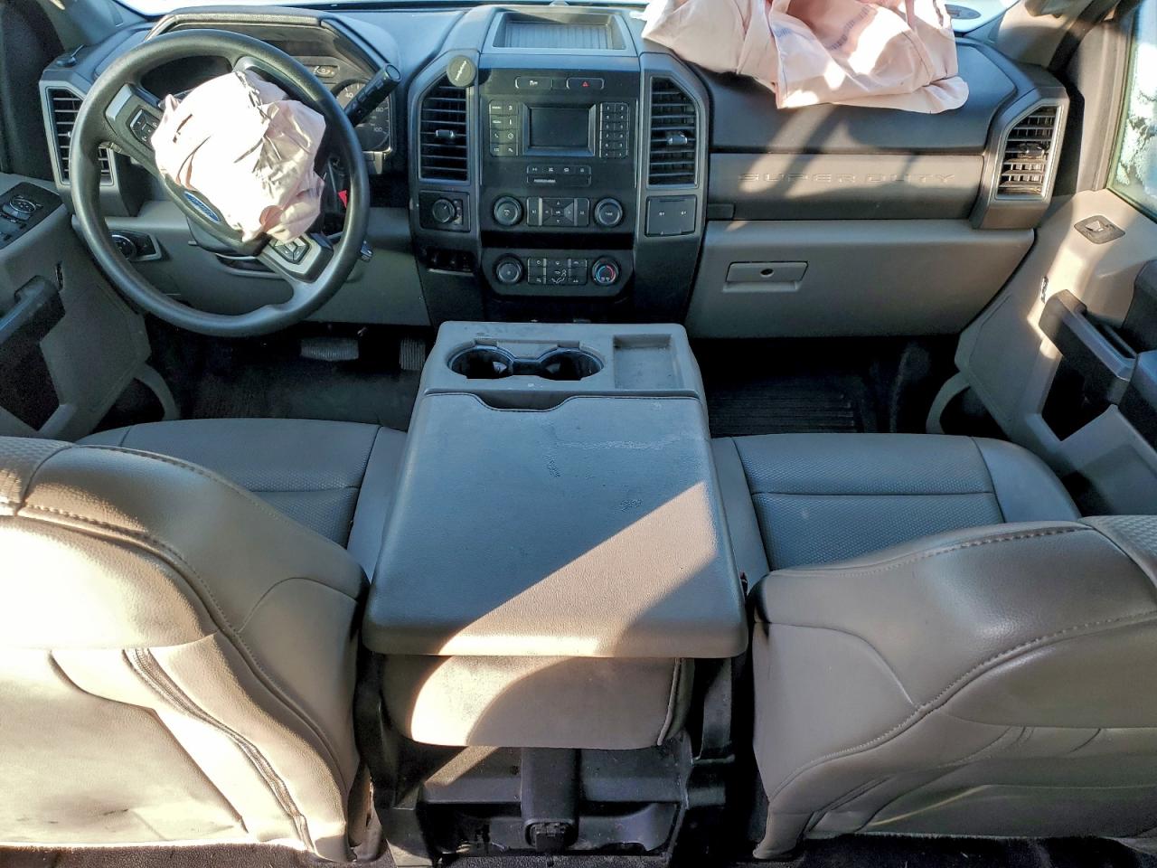 FORD F-550 SUPER DUTY