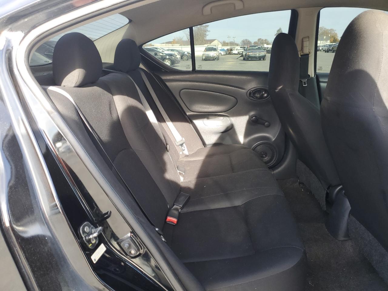 NISSAN VERSA S