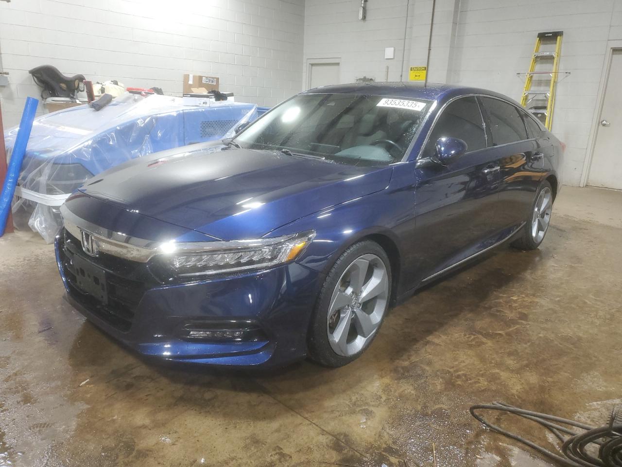 Lot #3302646126 2019 HONDA ACCORD TOU