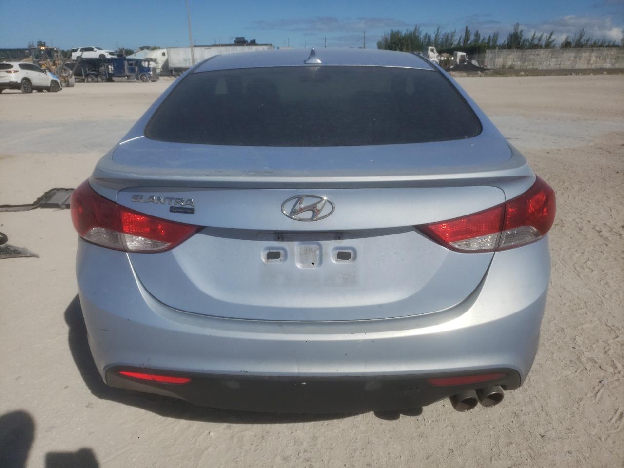 HYUNDAI ELANTRA GS