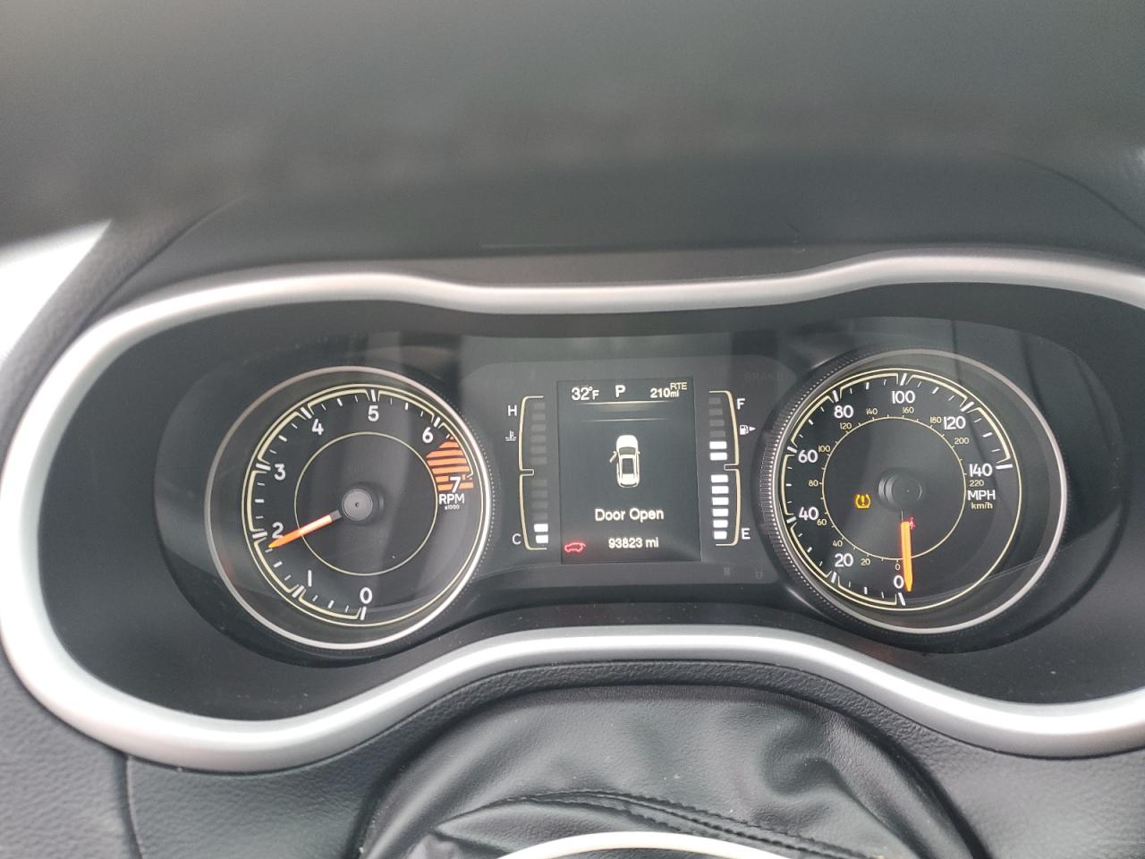 JEEP GRAND CHEROKEE LATITUDE PLUS