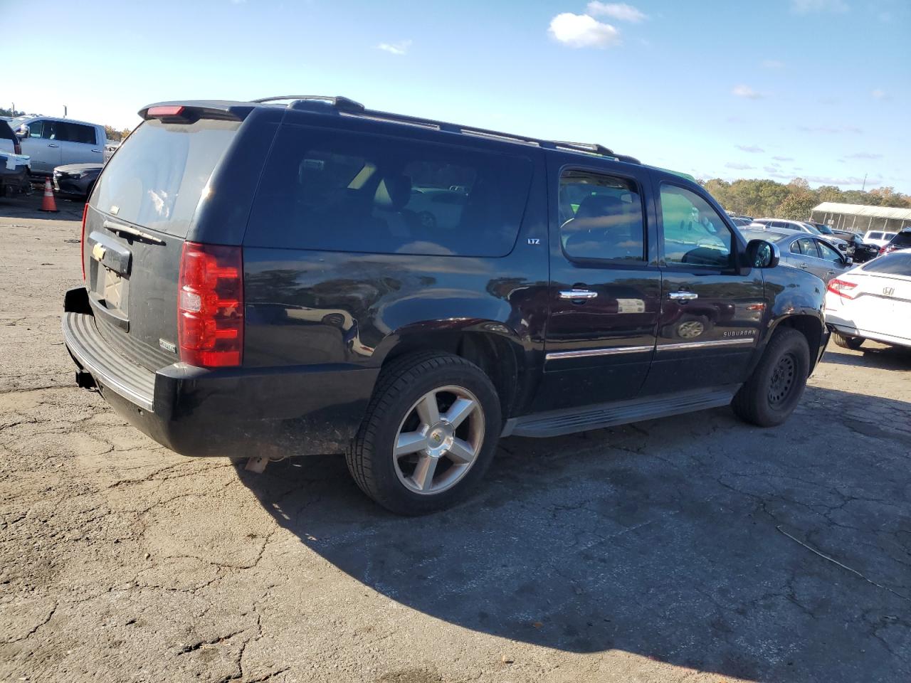 CHEVROLET SUBURBAN C1500 LTZ