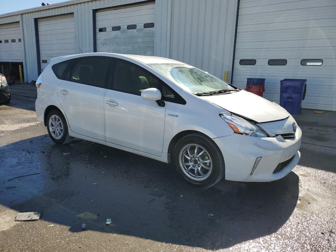 TOYOTA PRIUS V