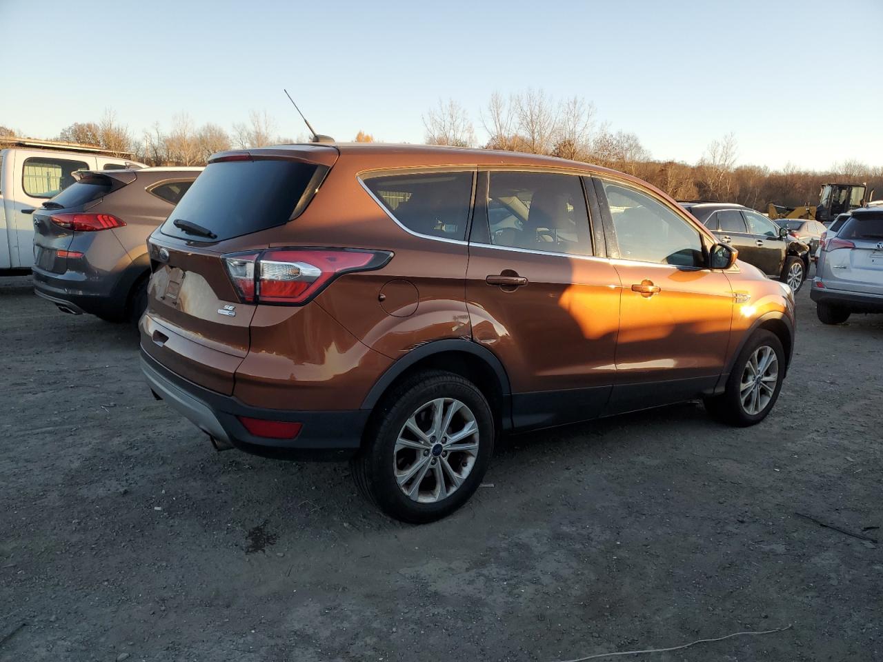 FORD ESCAPE SE