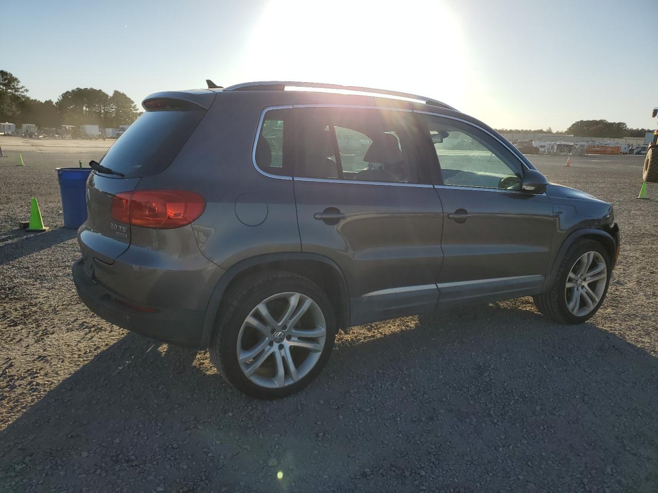 VOLKSWAGEN TIGUAN S