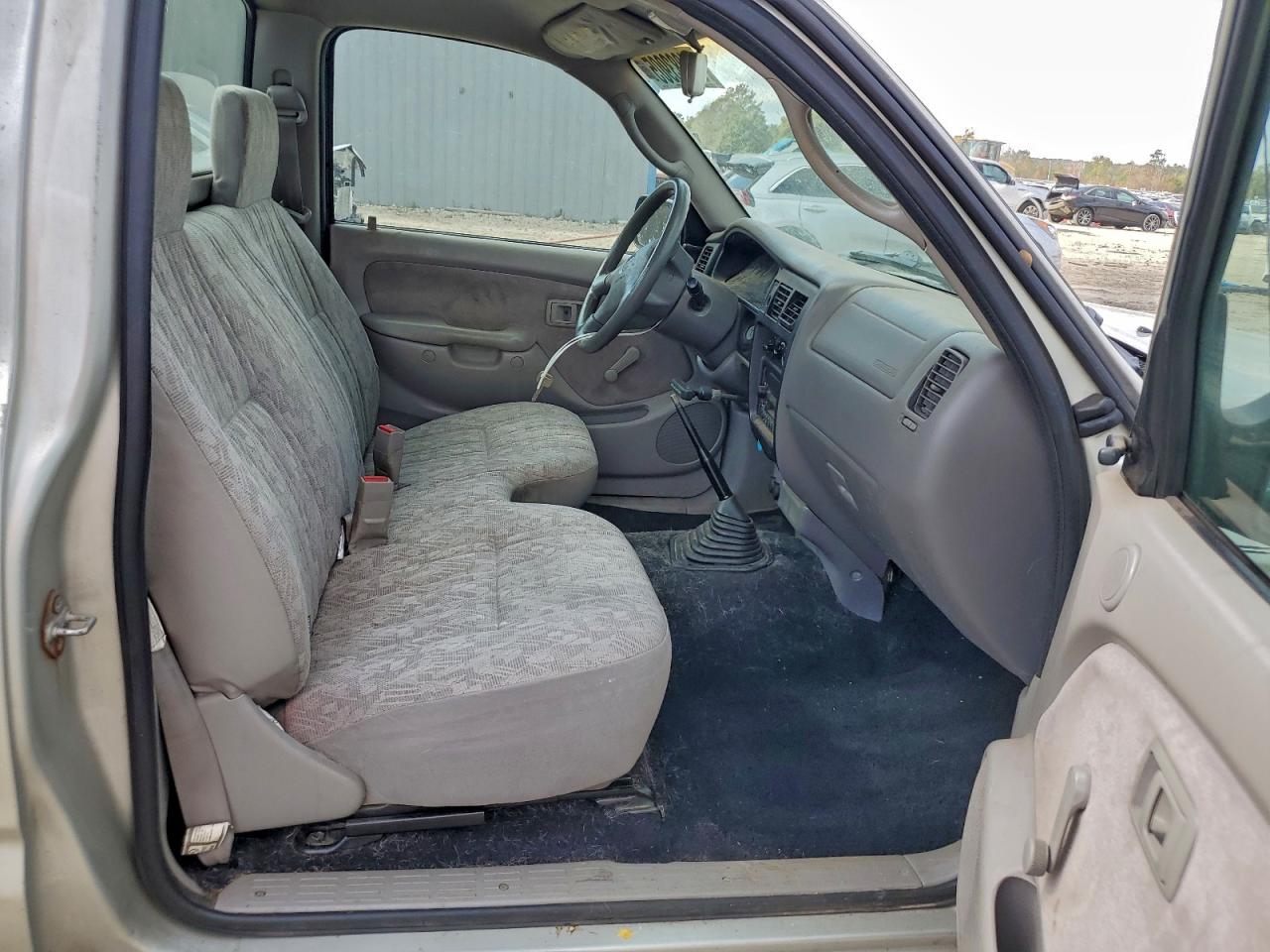 Lot #3301810345 2004 TOYOTA TACOMA