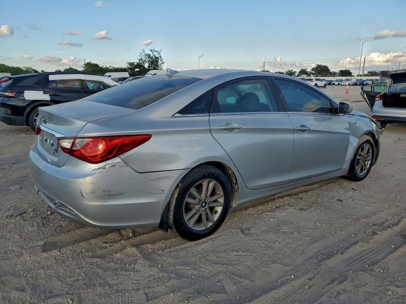 2013 HYUNDAI SONATA GLS #3302878923