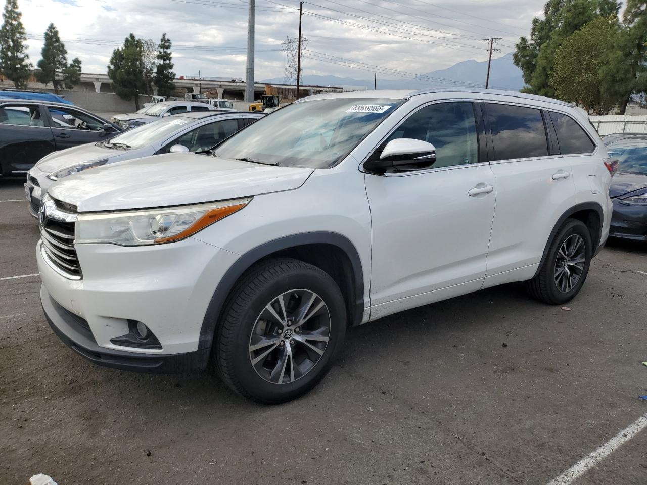 TOYOTA HIGHLANDER XLE