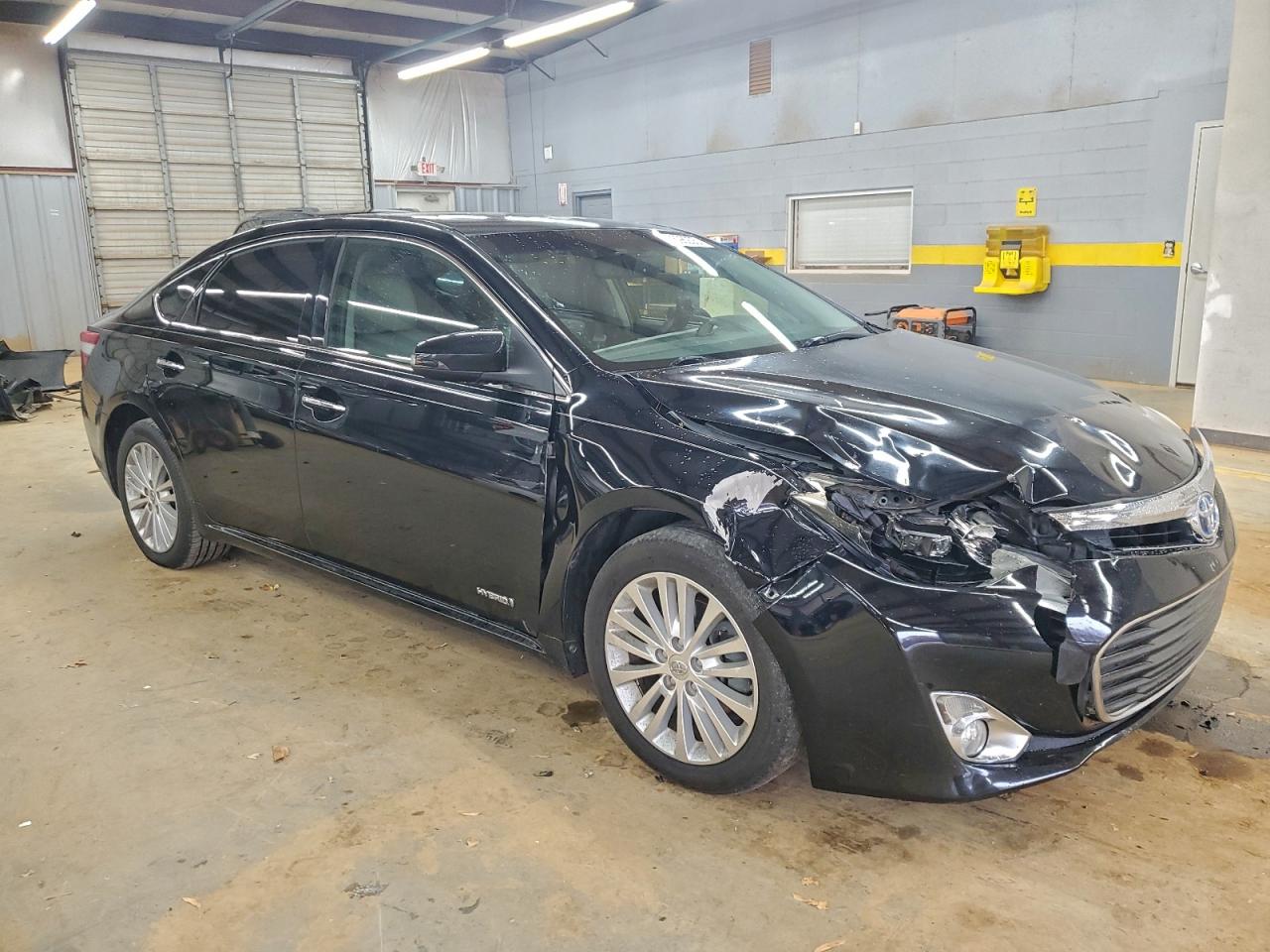 TOYOTA AVALON HYBRID