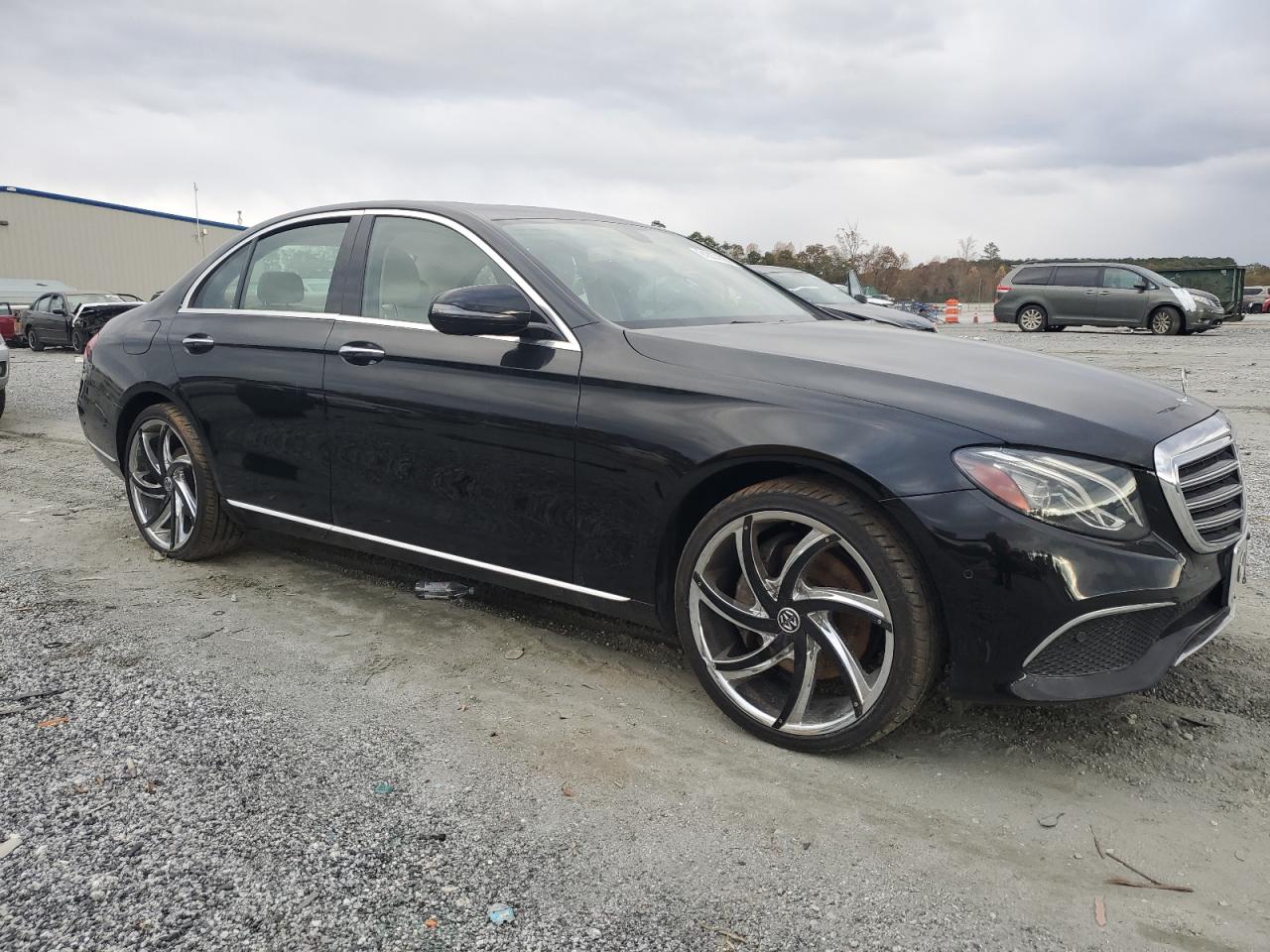 MERCEDES-BENZ E-CLASS 300 4MATIC