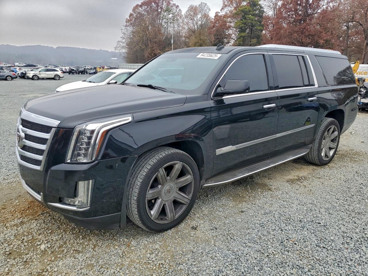 CADILLAC ESCALADE ESV LUXURY