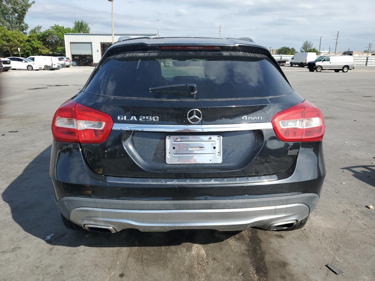 MERCEDES-BENZ GLA-CLASS 250 4MATIC