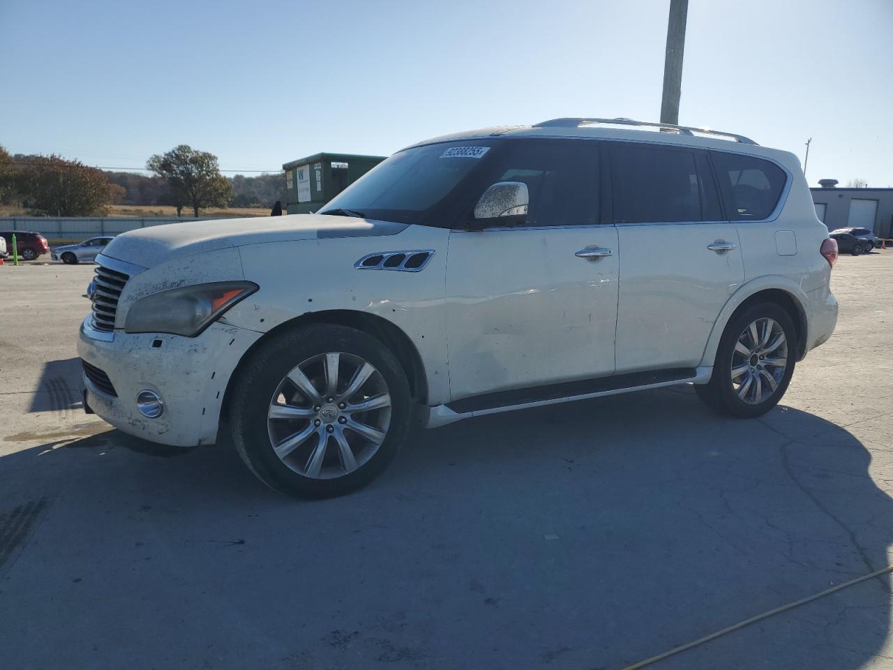 INFINITI QX56