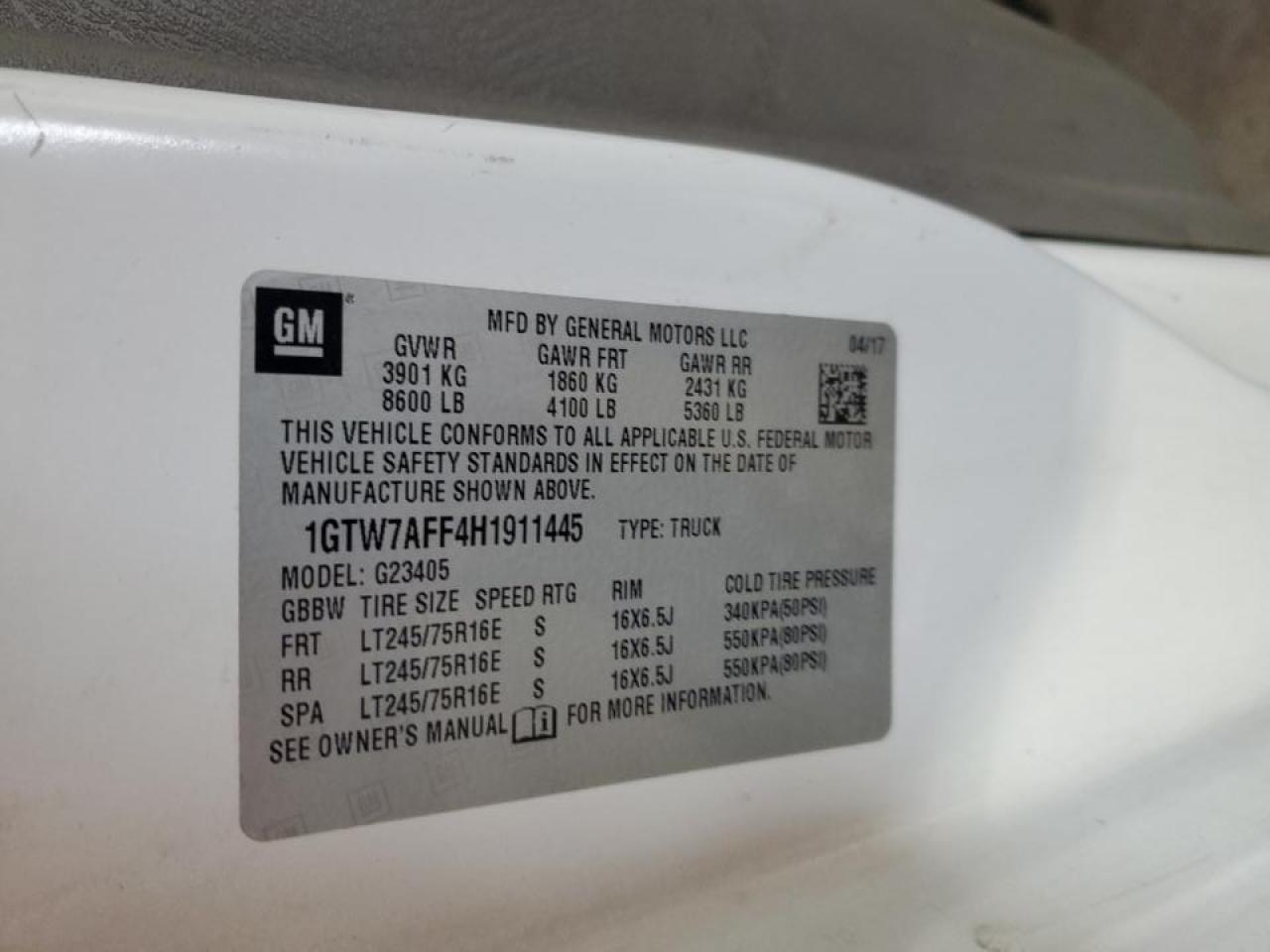 Lot #3290266267 2017 GMC 2500