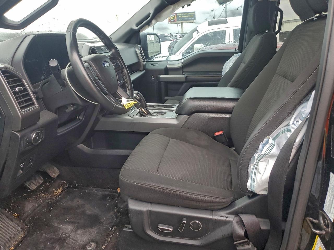 FORD F-150 SUPERCREW