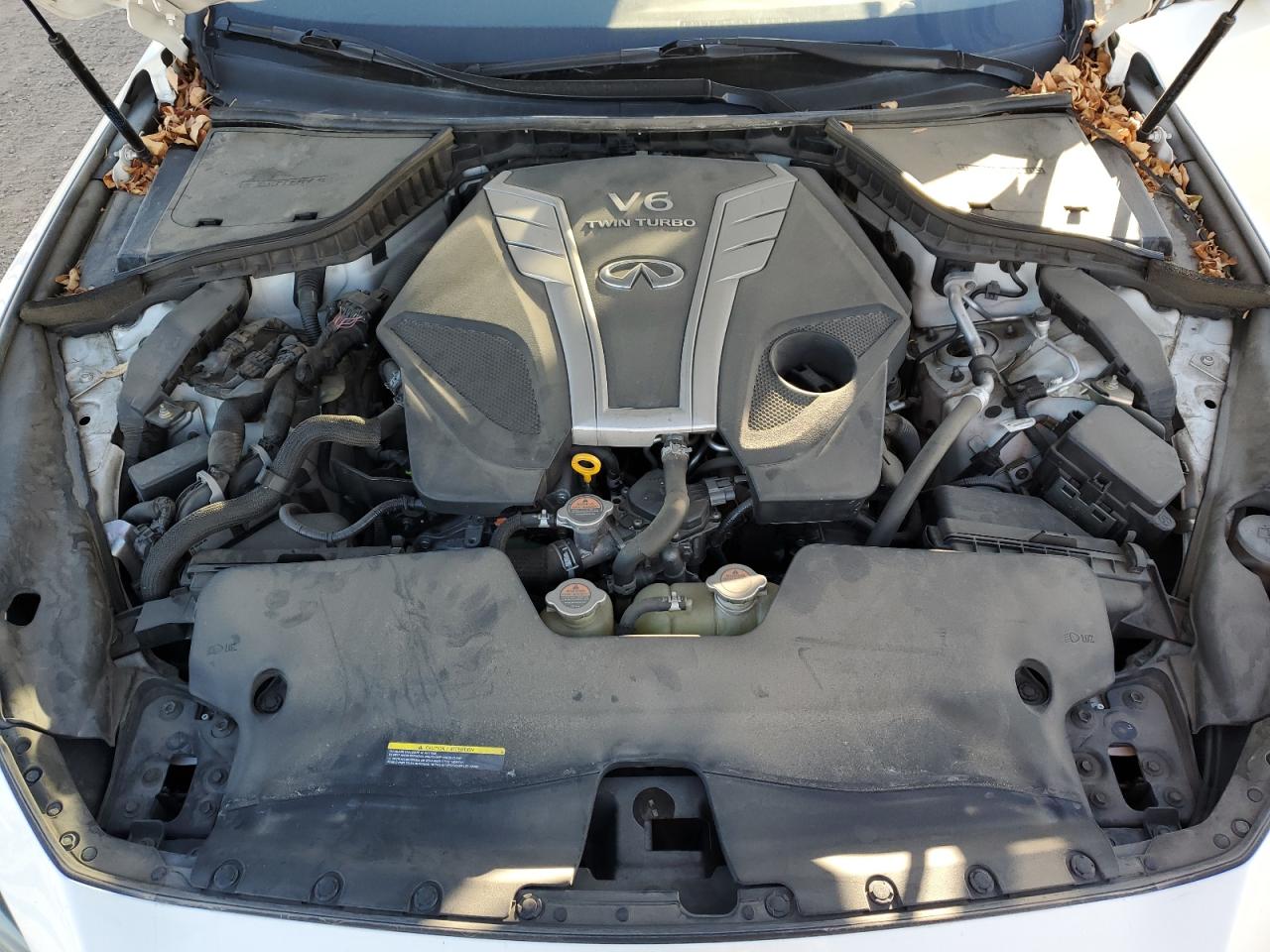 INFINITI Q50 RED SPORT 400