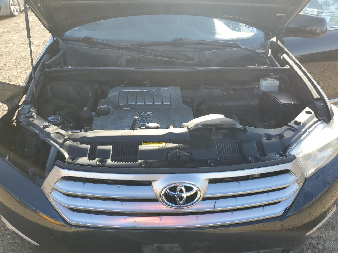 TOYOTA HIGHLANDER BASE
