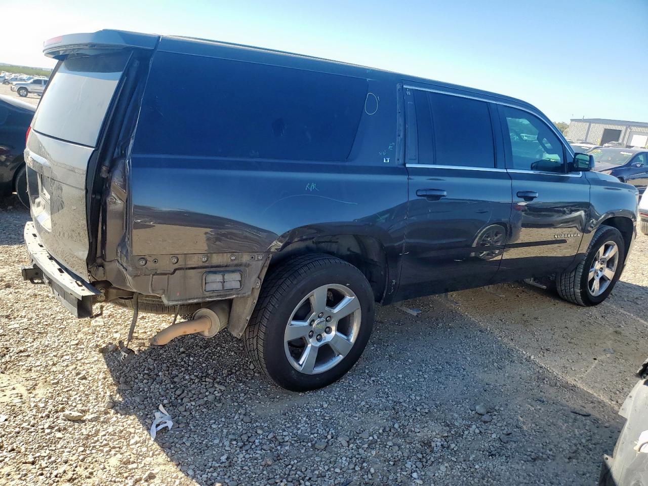 CHEVROLET SUBURBAN C1500 LT