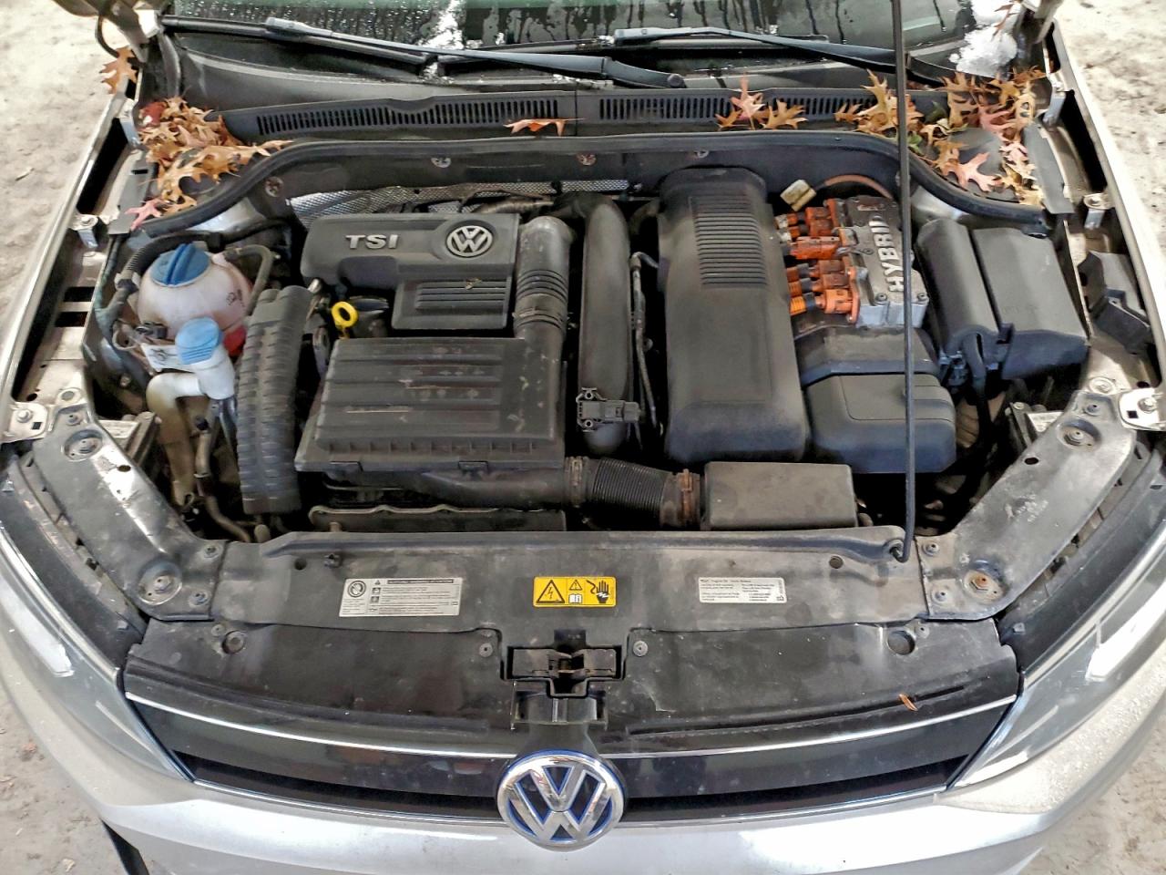 Lot #3311595777 2013 VOLKSWAGEN JETTA HYBR