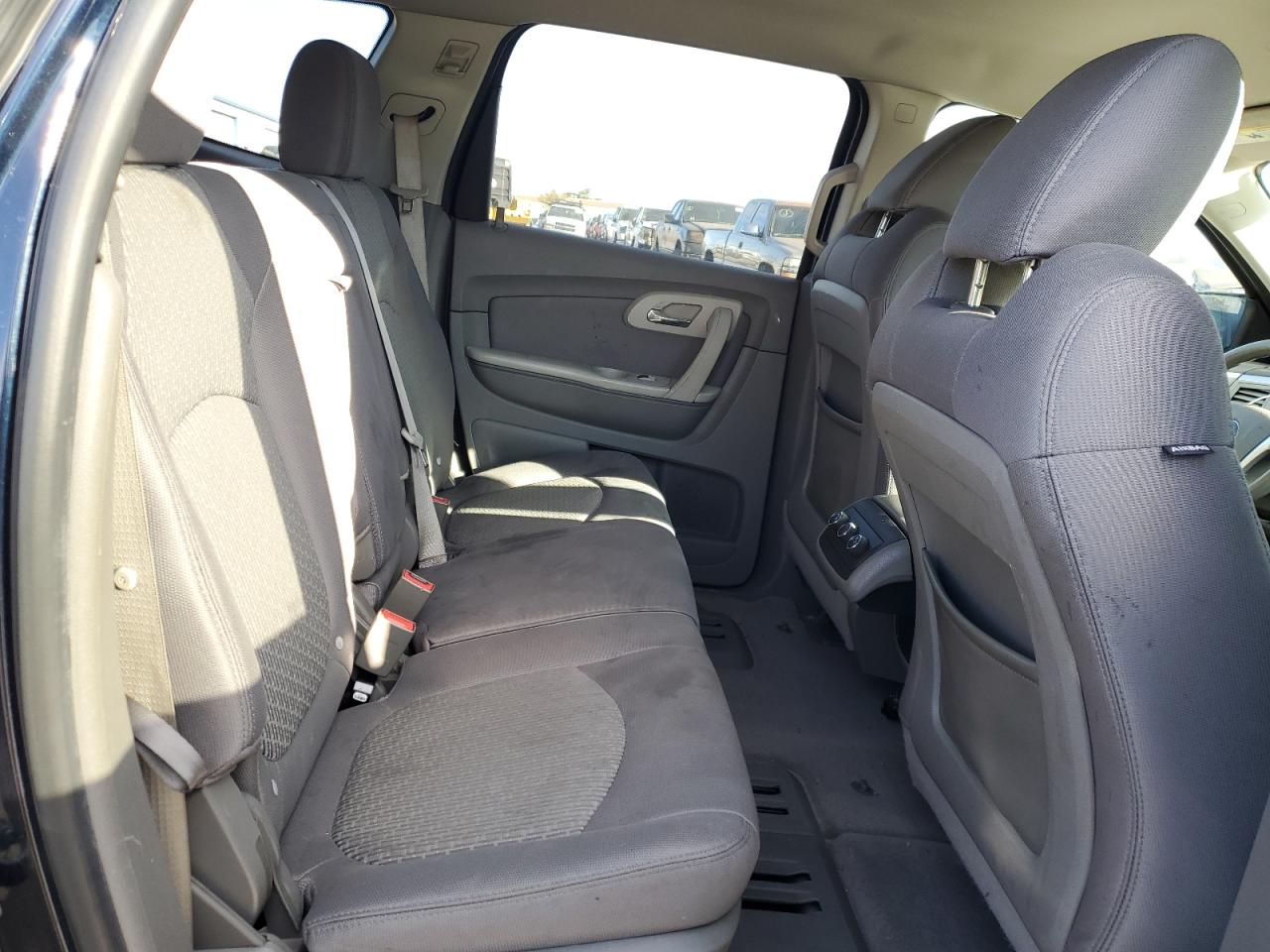 CHEVROLET TRAVERSE LS