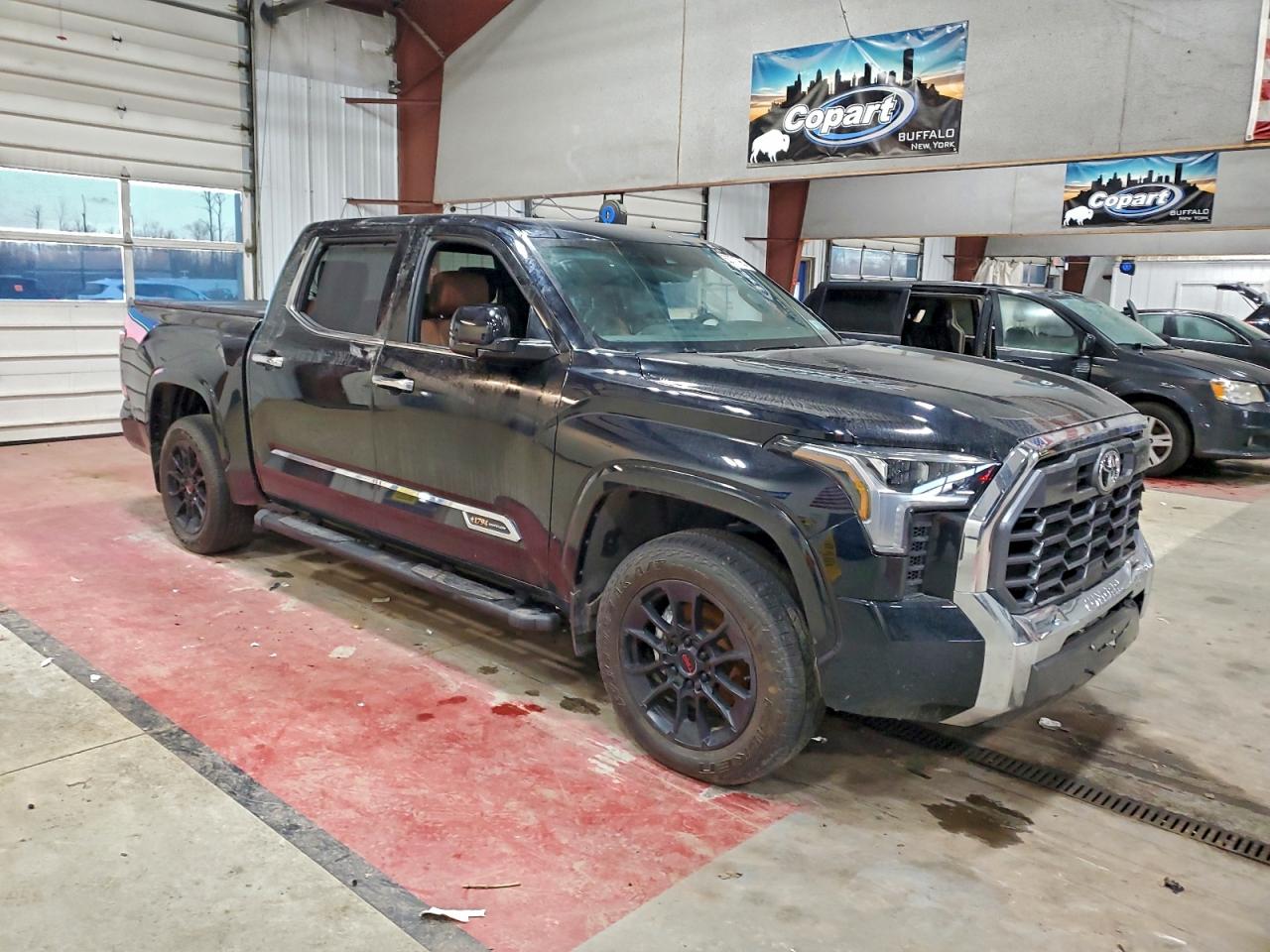 TOYOTA TUNDRA CREWMAX PLATINUM